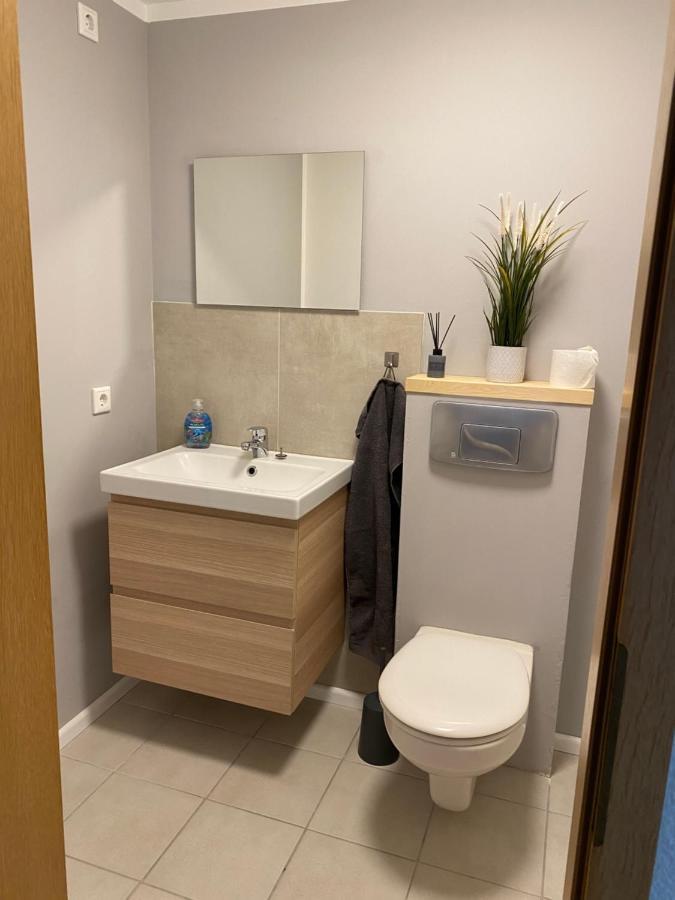 Ferienwohnung-/haus Mit Kostenfreiem Parkplatz *